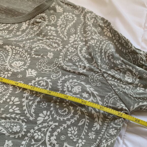 Rylee + Cru Gray and White Paisley Mini Dress - Picture 5 of 7